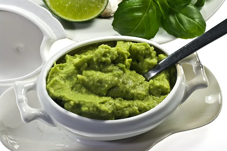 Quick Classic Guacamole recipe